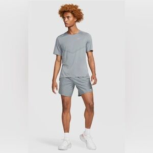 3XL - Nike Stride Shorts